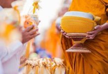 ทำบุญข้าวสาร 1 ถุง ได้บุญอะไรบ้าง?